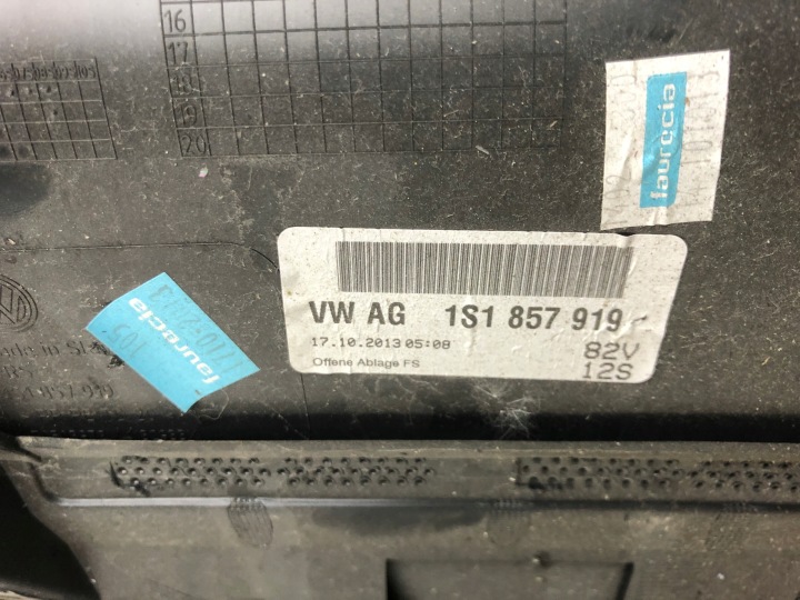 фото №8, Vw up бардачок полка pod руль 1s1857919