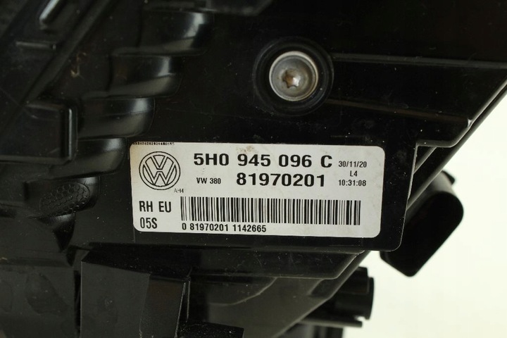 фото №13, Лампа зад права vw golf viii 8 5h0945096c