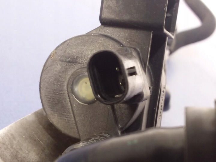 фото №4, A8 s8 d4 4.0 tfsi клапан вакуум 06h906517l