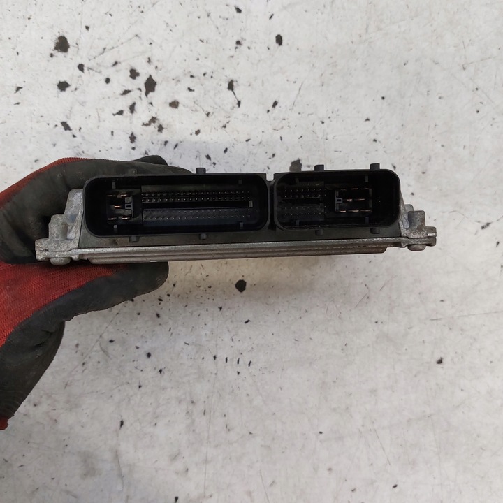 фото №7, Skoda felicia 1,4 компьютер двигателя 047906033d