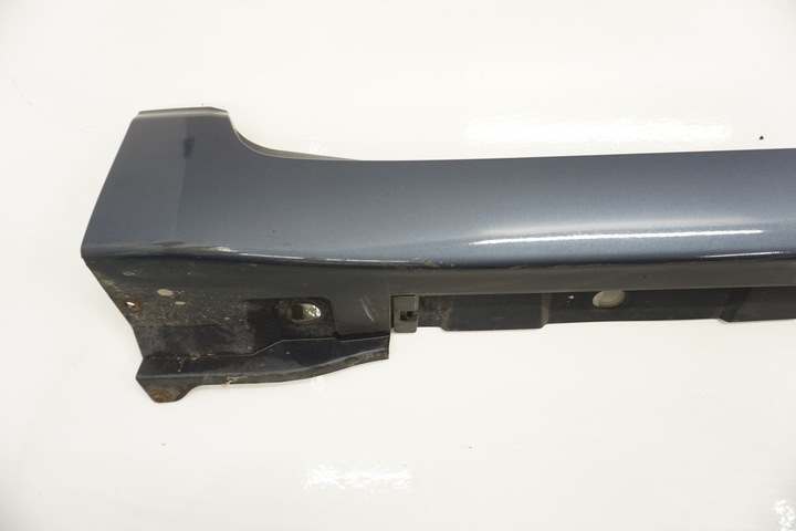 фото №2, Toyota avensis t27 планка порогова права 8u5