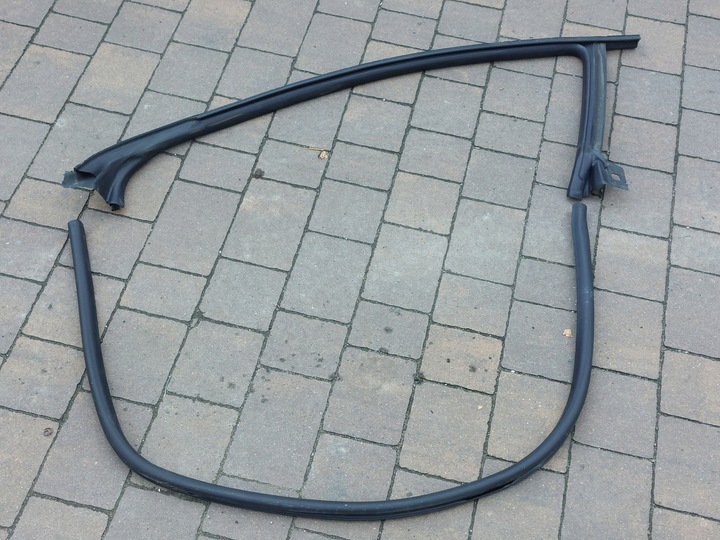 фото №1, Vw passat cc прокладка дверь левый перед передняя 3c8867911 3c8854543 08-16r
