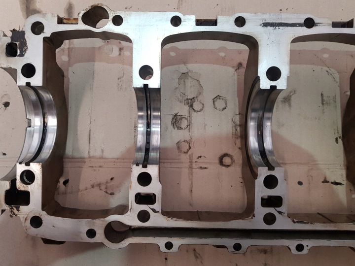 фото №14, Блок  двигуна 9441011108r porsche 944 2.5 b m44/51