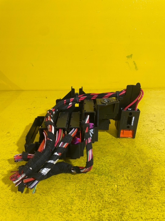 фото №7, Audi a4 b8 - коробка предохранителей