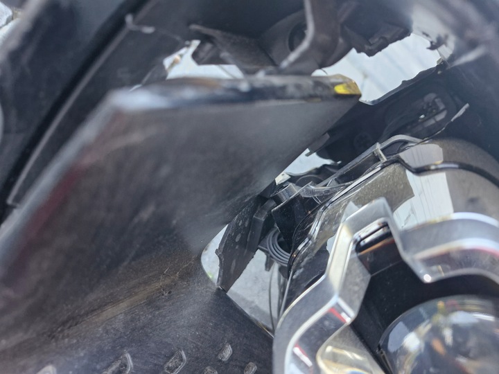 фото №4, Citroen c5 aircross ліва лампа повний led пошкоджена