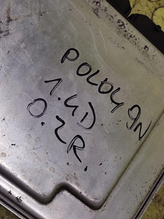 фото №5, Vw polo iv 9n 1.4 d блок керування двигуном (ecu) 0281010866