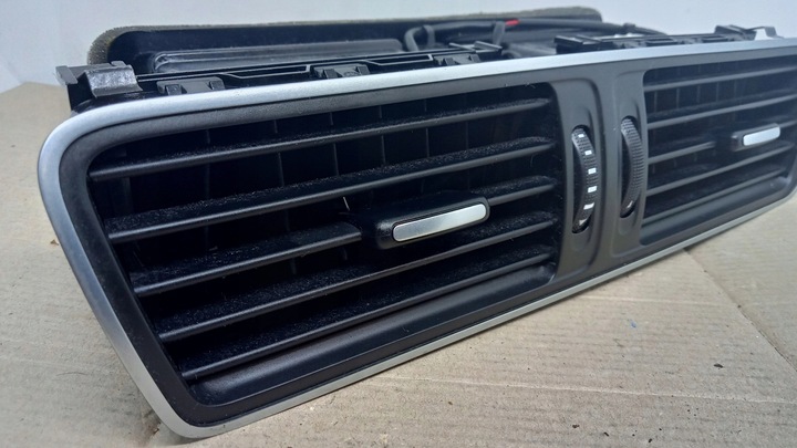 фото №8, Решітка повітропровід середня skoda roomster 5j0820951e