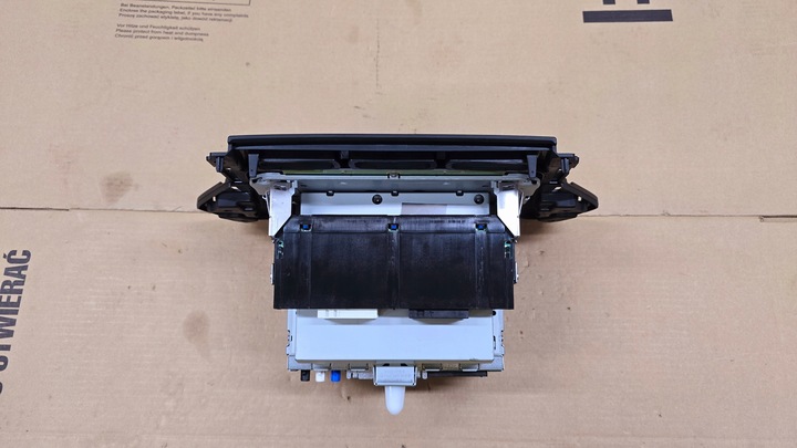 фото №15, Mondeo mk4 рестайлинг радио большая сенсорная навигация 2014 r. польские меню датчик код