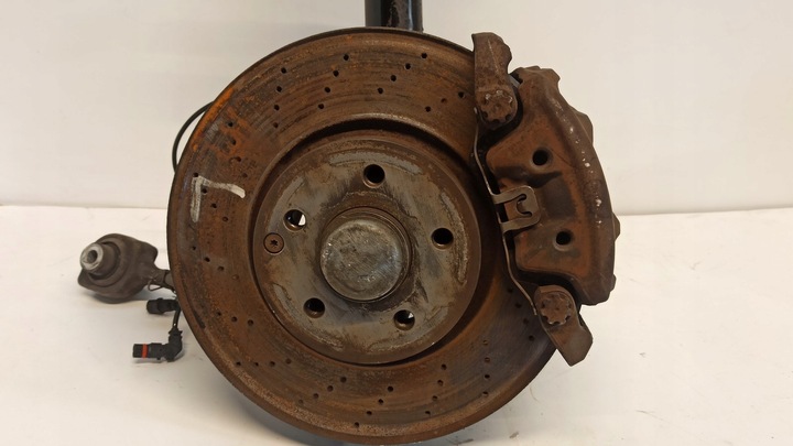 фото №4, Mercedes w212 поворотный кулак левый перед 2.2cdi