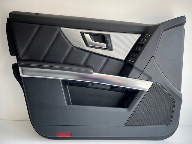 фото №1, Оббивка боковина двері лівий перед mercedes glk x204 a2047232508 шкіра