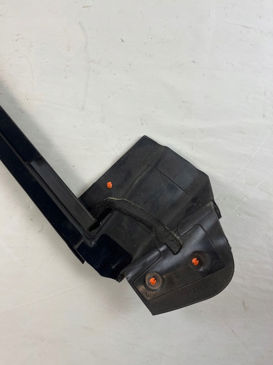 фото №7, Tesla модель 3 права сторона планка /прокладка скла двері задніх 109050400f