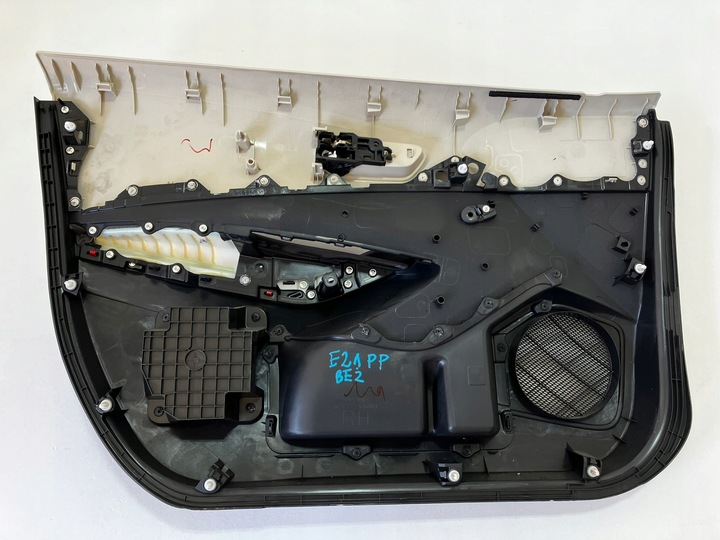 фото №12, Corolla e21 боковина дверь обивка правые перед beż