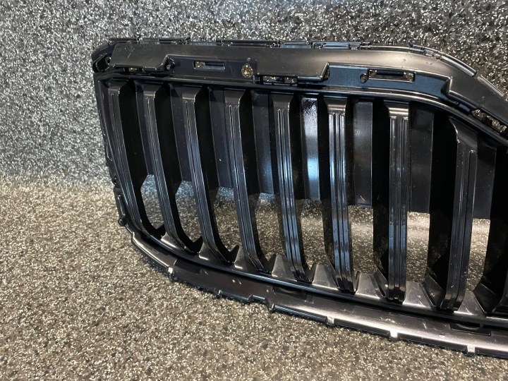 фото №5, Решётка решётка skoda superb iii рестайлинг 3v0853653