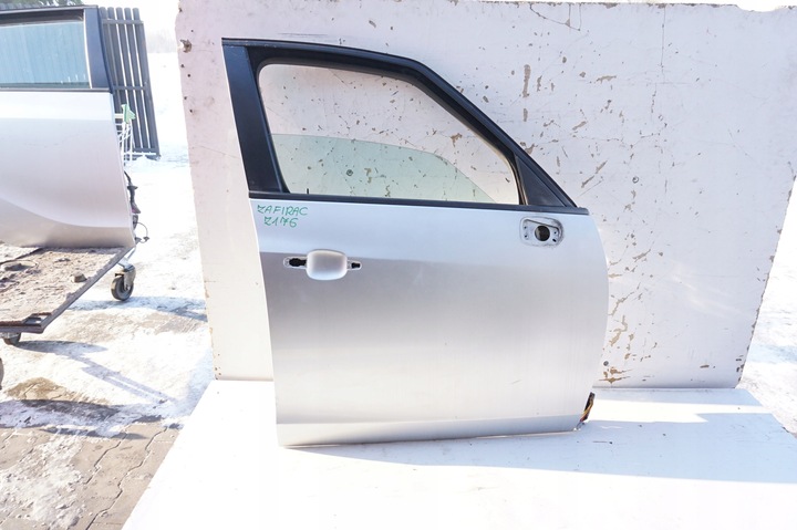 фото №1, Дверь правый перед opel zafira c z176