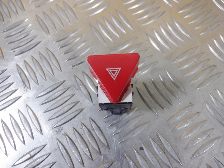 фото №2, Caddy touran кнопка света аварийных 1t0953509