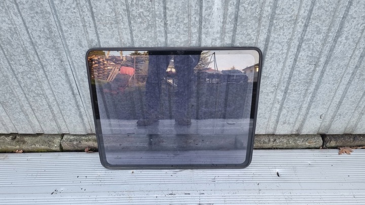 фото №1, Vw t4 doka стекло левая задняя зад