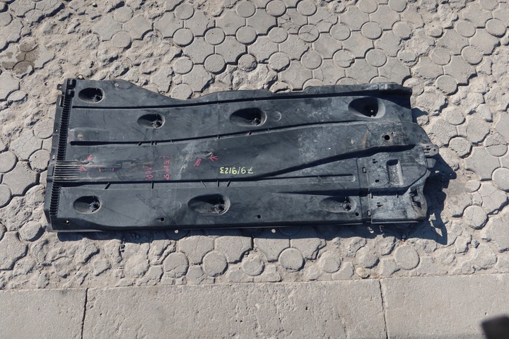 фото №1, Защита шасси левая seat leon 5f 5q0825201l