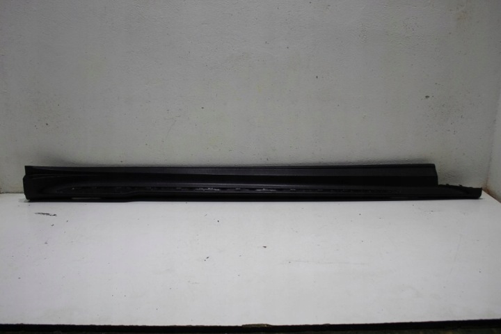 фото №13, Накладка порогова права сторона porsche taycan 9j1 9j1854886ok1