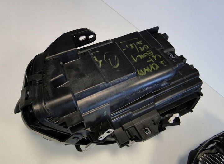 фото №12, Mercedes b класс w246 рестайлинг лампа led правая левая