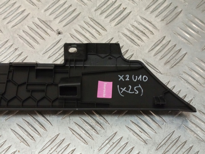 фото №9, Bmw (oem) 9639573 x2 u10 защита заглушка панели консоли