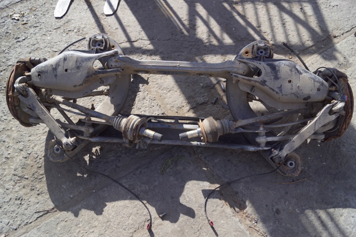 фото №11, Балка подвески зад mercedes c w204 купе 2043503015