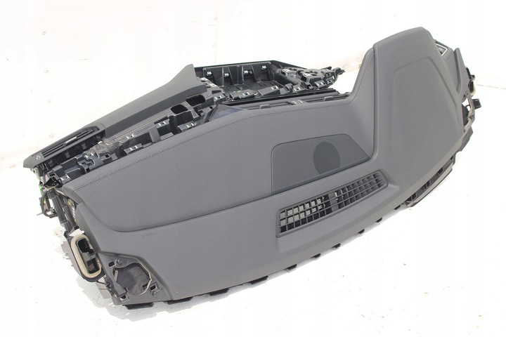 фото №14, Audi q8 e-tron консоль pulpit 4m 4kl857001 панель раздаточная капот pulpit