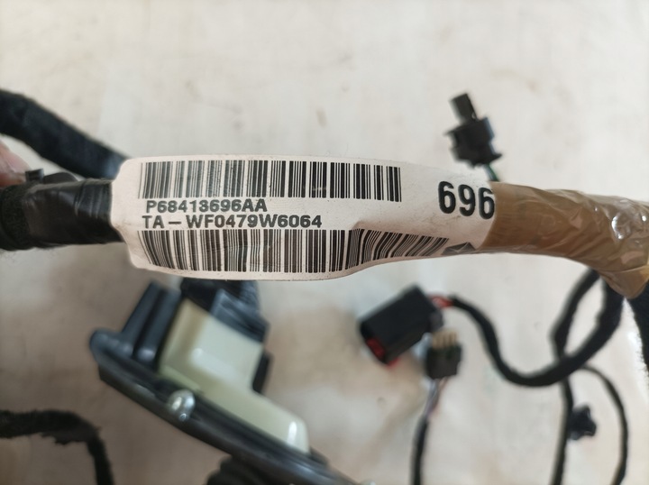 фото №13, Grand cherokee wk2 19 джгут двері лівий перед usa