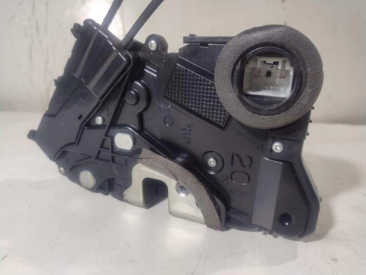 фото №4, Замок двері праві перед toyota yaris ii 1.33 vvt-i