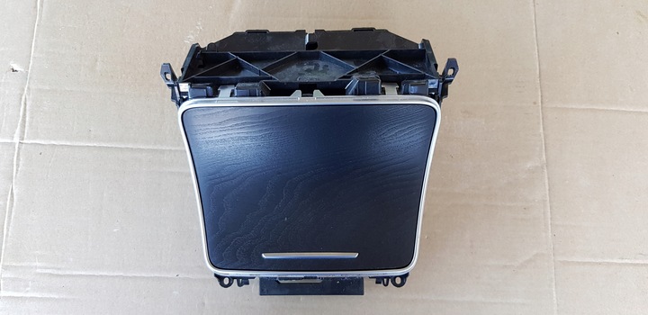 фото №1, Попільничка mercedes c-klasa w205 a2056800210 q6