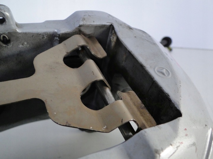 фото №15, Mercedes затискачі гальмівні передні перед комплект amg glc 253 cls 257