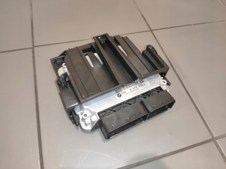 фото №12, Bmw 3 f30 f31 блок управления двигателем (ecu) 2.0d n47 компьютер ecu 8573258 оригинал