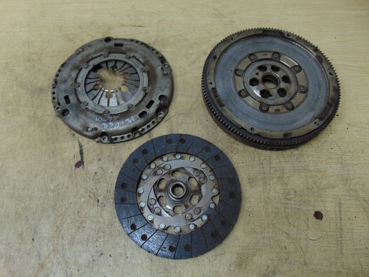 фото №1, Сцепление колесо двухмассовый vw polo v 6r 1.6 tdi