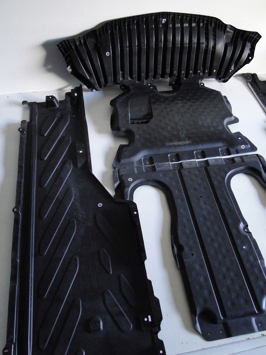 фото №10, Mercedes c c205 205 купе 43 amg рестайлінг захист днище автомобіля права 4matic