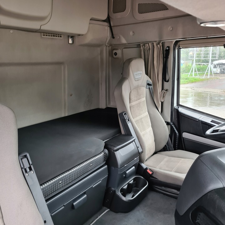 фото №4, Кровать leżanka нижняя кабины iveco stralis hi-way