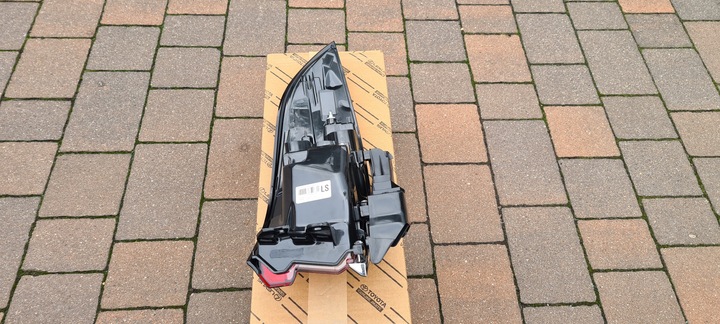 фото №11, Лампа задняя левая toyota corolla e21 sedan 19 - r. оригинал