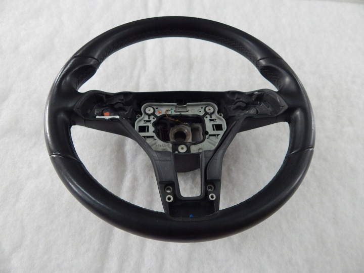 фото №7, Mercedes w176 w204 w212 w246 w218 - руль кожа оригинал bez лопастей