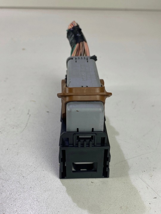 фото №5, Штекер разъём модуля тормоза ручного renault scenic iii