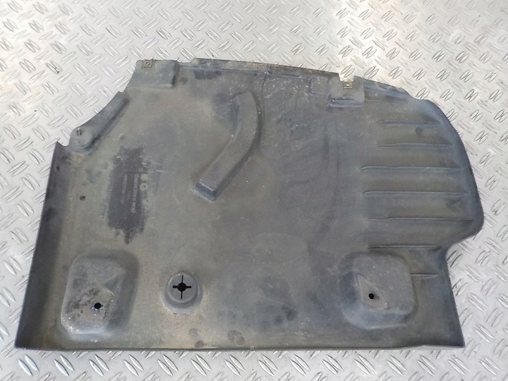 фото №4, E клас w213 плита захист шасі зад