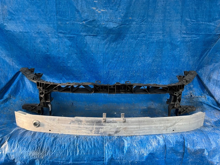 фото №1, Mercedes aklasa w177 pas переднее усилитель