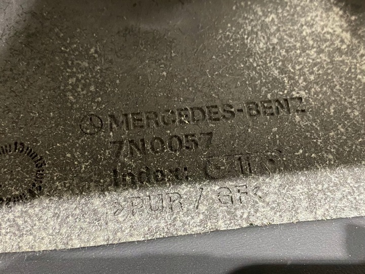 фото №8, Mercedes benz slr mclaren средняя консоль 7n0057