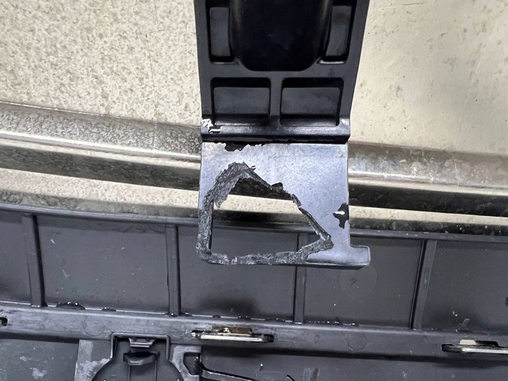 фото №8, Kia niro ev ii 2 спойлер накладка бампер зад хром 86699-ao000