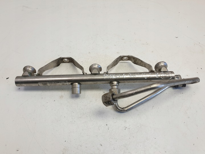 фото №1, Porsche 911 gt3 3.8 планка впрыскивающий топлива