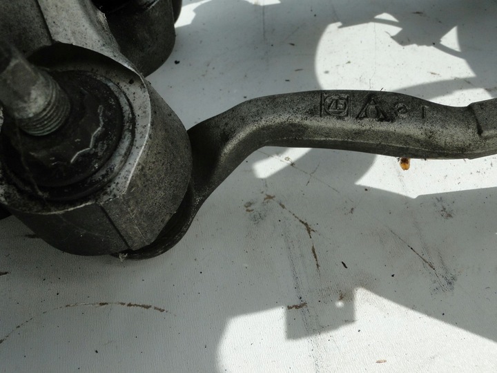 фото №7, Mercedes поворотна опора передня права a2053323800 c клас 205 c43 amg рестайлінг 4mat