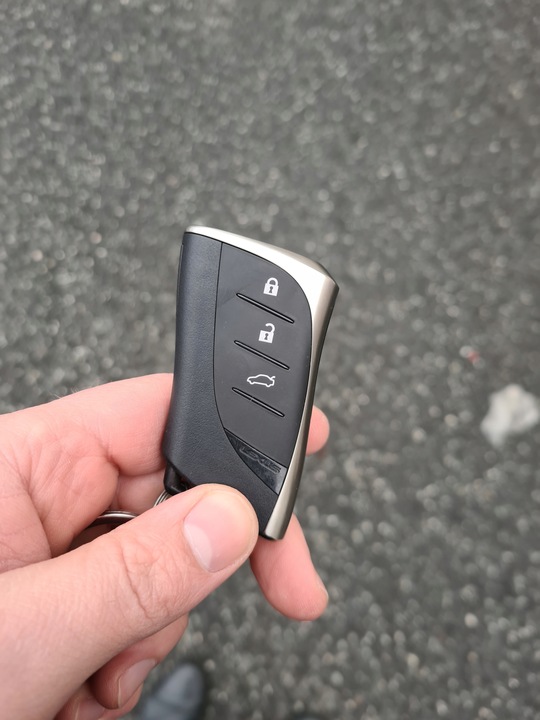 фото №6, Электрический крышка багажника lexus es 2019