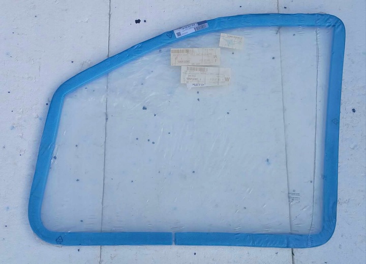 фото №2, Стекло дверь перед mercedes vito viano w639 p+l