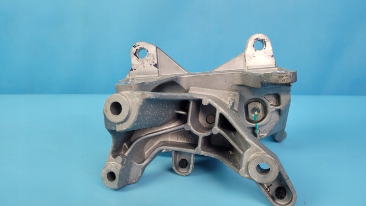 фото №10, Nissan qashqai iii j12 23r кронштейн подушка коробки 112546ub5a