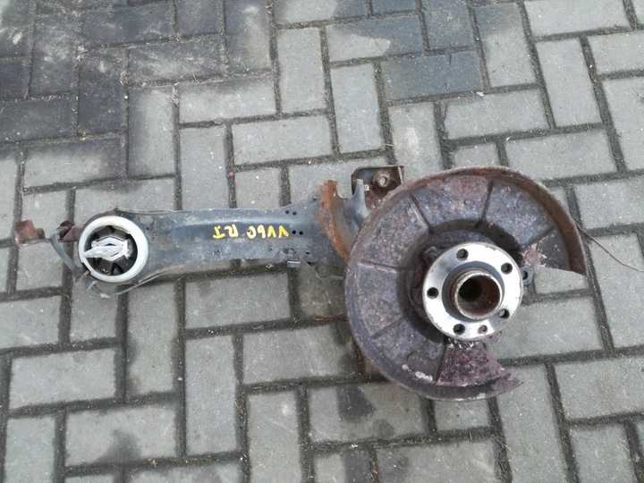 фото №1, Volvo v60 2010 - 2018 год поворотный кулак ступица рычаг правые зад