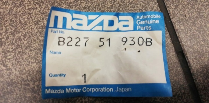 фото №8, Mazda 323 iii универсал молдинг левое зад стойка d новая