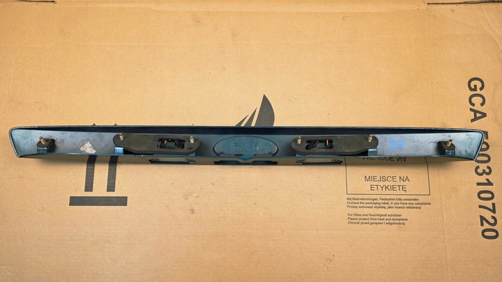 фото №14, Ford mondeo mk3 iii 00-07 r. планка накладка крышки багажника номерного знака цвет 30