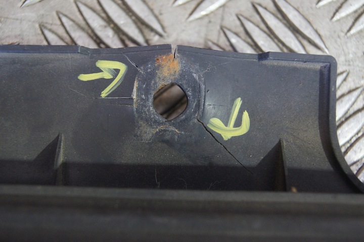 фото №8, Audi оригинальный номер 8t0807081a